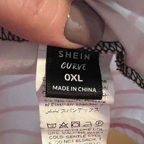 Women’s SHEIN Stretchy Top Size 0XL - Picture 3 of 4